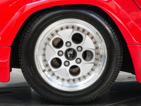 Used 1989 Lamborghini Countach Coupe RWD image 10