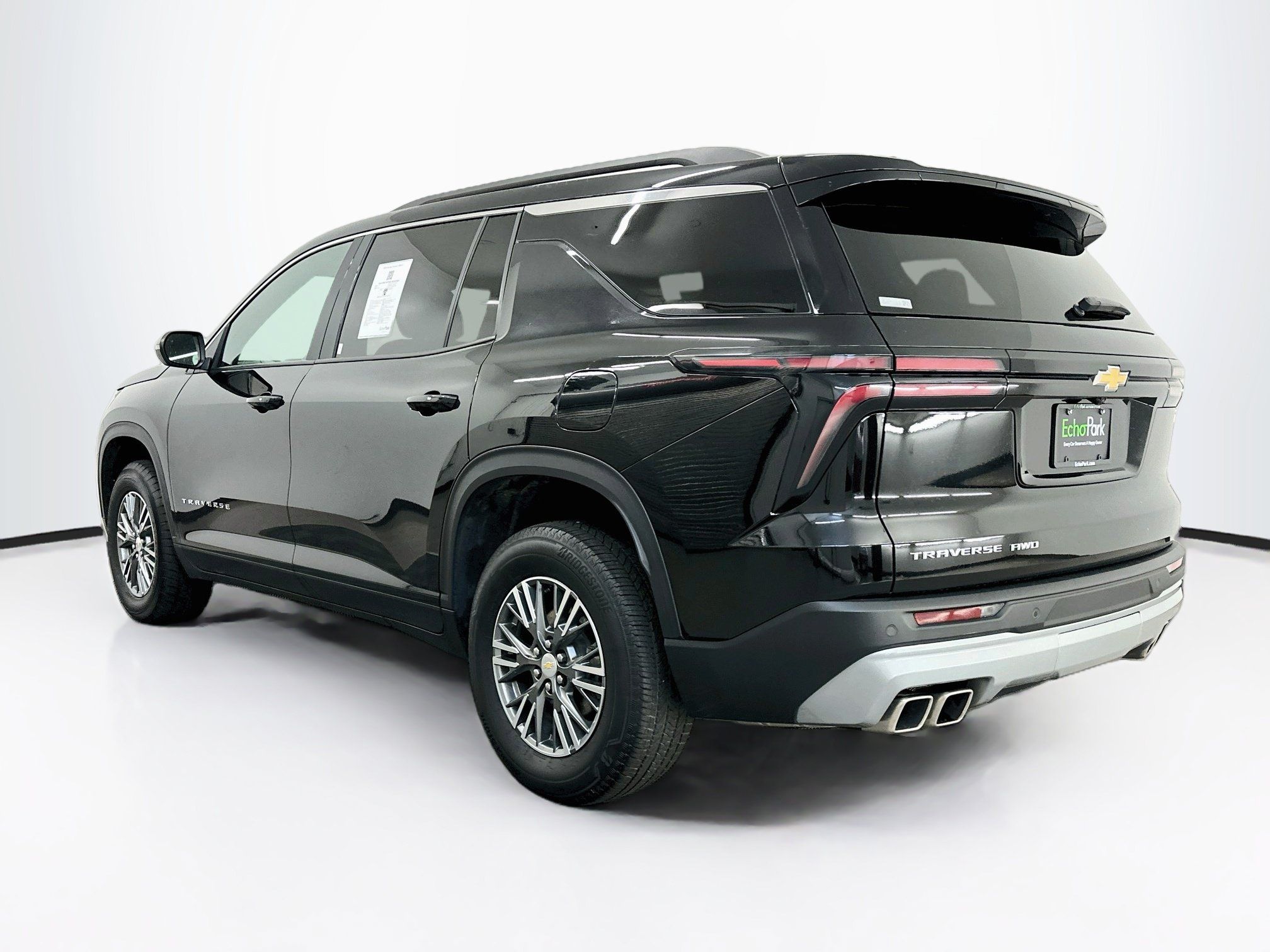 Used 2025 Chevrolet Traverse LT AWD/4WD image 5