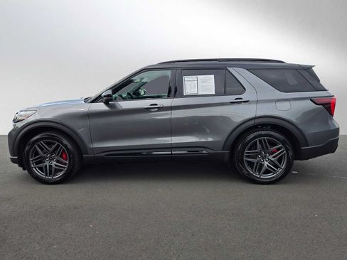 Used 2025 Ford Explorer ST-Line w/ Premium Package RWD image 6