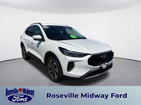 Used 2023 Ford Escape Platinum w/ Premium Technology Package AWD/4WD image 1