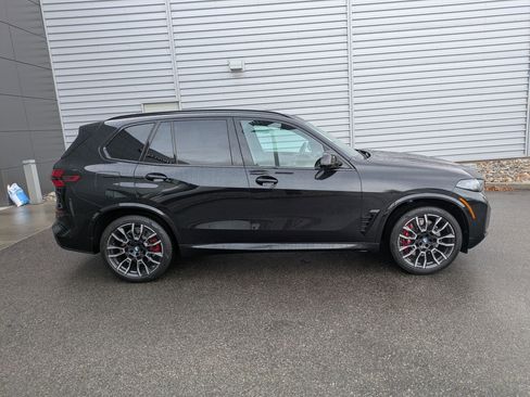Used 2025 BMW X5 M60i image 2