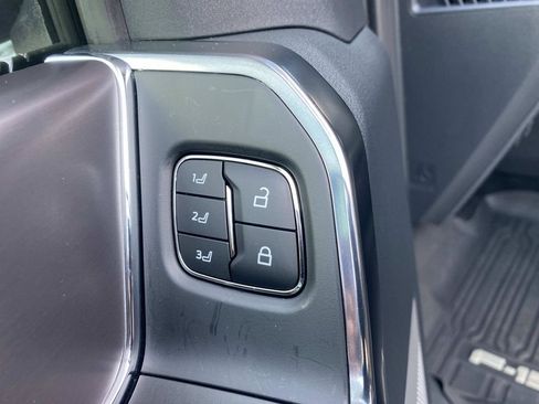 Used 2025 Ford F150 Platinum w/ FX4 Off-Road Package AWD/4WD image 18