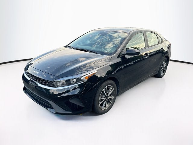 Certified 2023 Kia Forte LXS FWD image 1