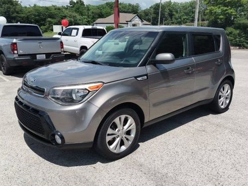 Used 2016 Kia Soul + FWD image 1
