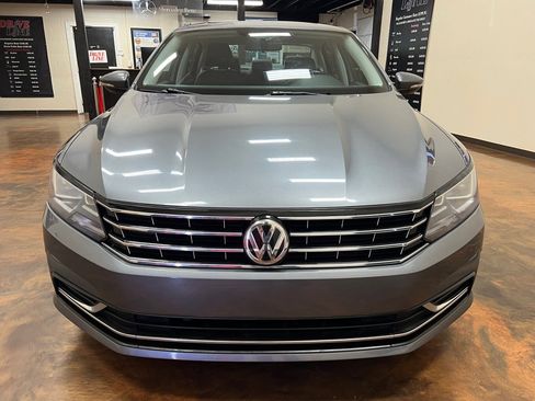 Used 2019 Volkswagen Passat 2.0T Wolfsburg w/ Wheels & Sunroof Package image 4