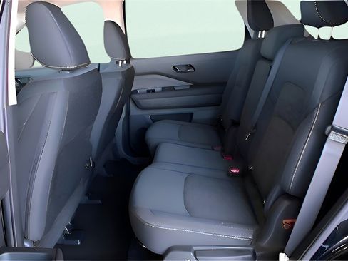 Used 2025 Nissan Pathfinder S image 12