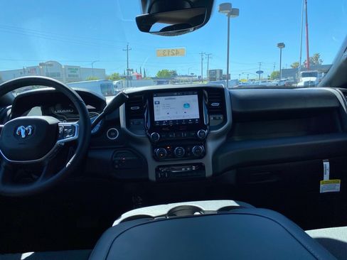 Used 2024 RAM 2500 Tradesman w/ Safety Group image 17