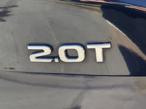 Used 2020 Genesis G70 2.0T image 39