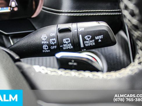 Used 2025 Jeep Grand Cherokee Altitude AWD/4WD image 30
