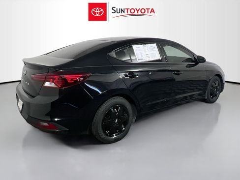 Used 2020 Hyundai Elantra SE w/ Cargo Package (C1) FWD image 4