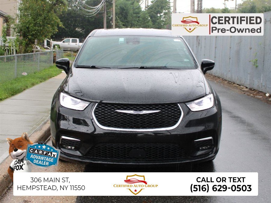 Used 2025 Chrysler Pacifica Select FWD image 1