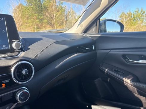 Used 2024 Nissan Sentra SV image 24