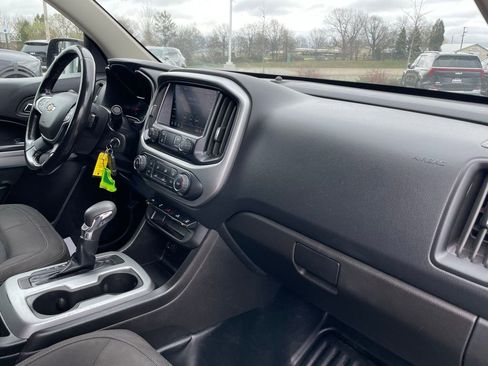 Used 2022 Chevrolet Colorado LT w/ Fleet Safety Package RWD image 27