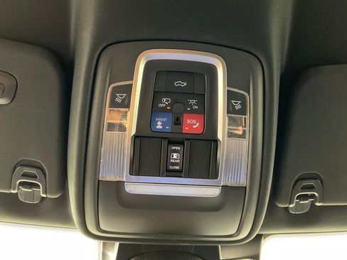 Used 2021 RAM 1500 Limited w/ Body Color Bumper Group image 21