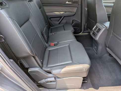 Used 2023 Volkswagen Atlas SE AWD/4WD image 18