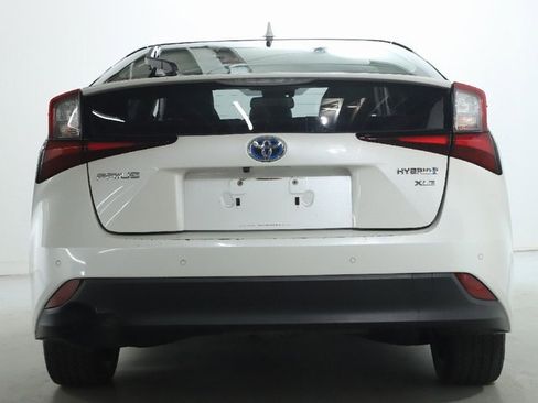 Used 2019 Toyota Prius XLE image 42