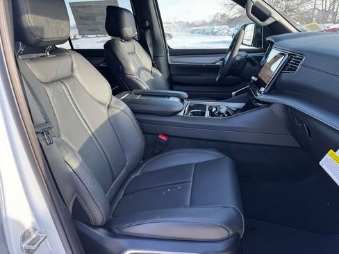 New 2026 Jeep Grand Wagoneer Limited AWD/4WD image 14