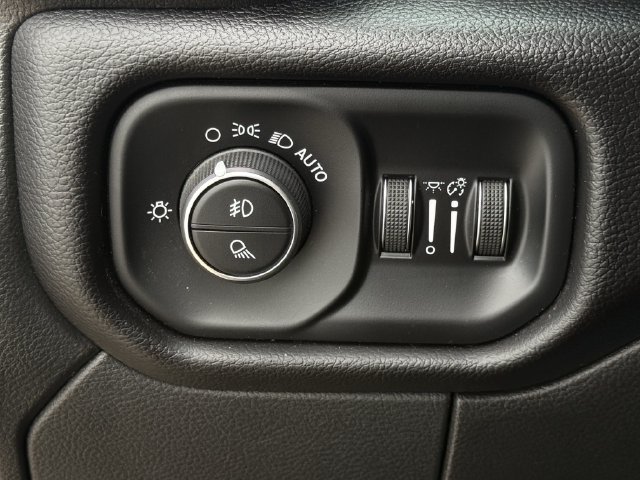 Used 2024 RAM 2500 Laramie w/ Safety Group AWD/4WD image 24