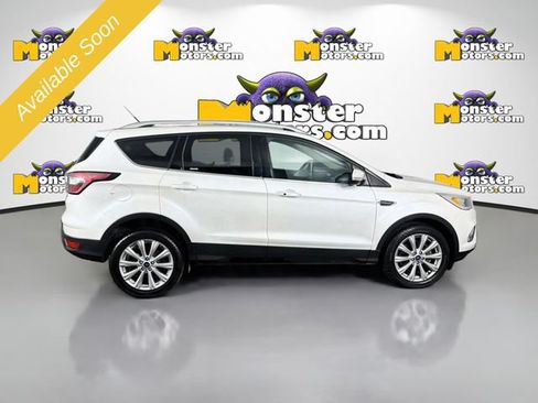 Used 2017 Ford Escape Titanium w/ Canadian Touring Package AWD/4WD image 4
