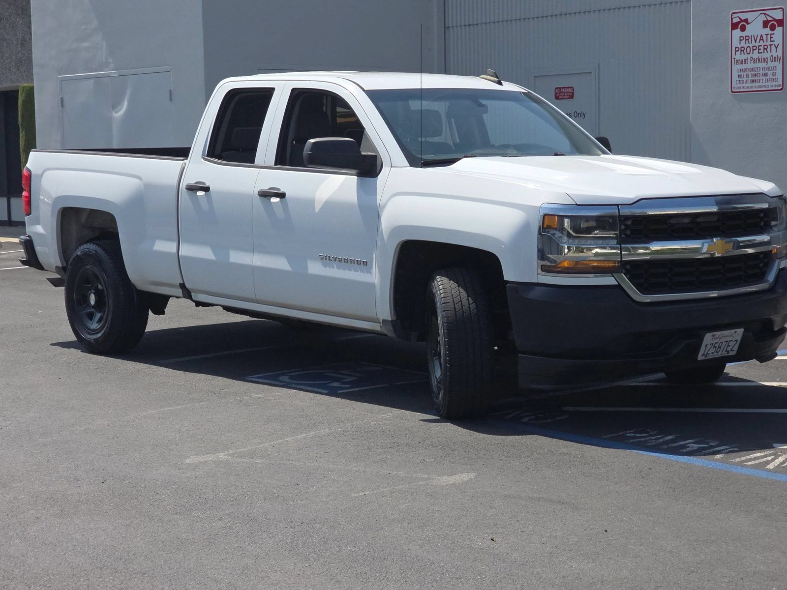 Used 2017 Chevrolet Silverado 1500 W/T RWD image 1