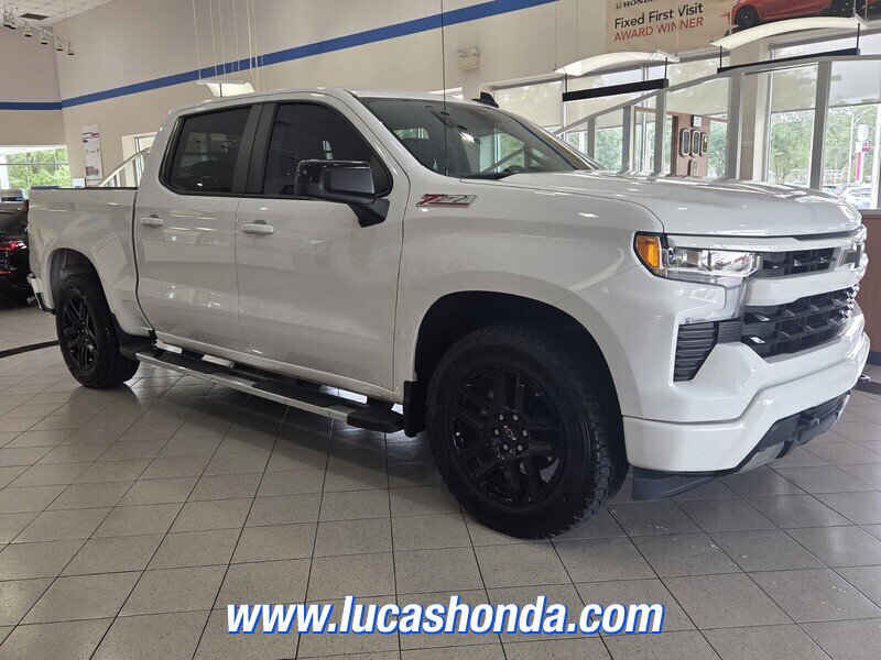 Used 2023 Chevrolet Silverado 1500 RST w/ Z71 Off-Road Package AWD/4WD image 3