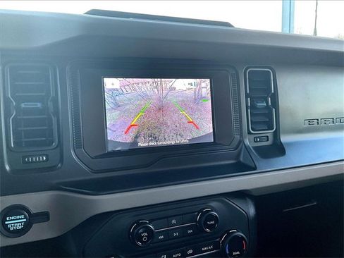 Used 2023 Ford Bronco Wildtrak image 26