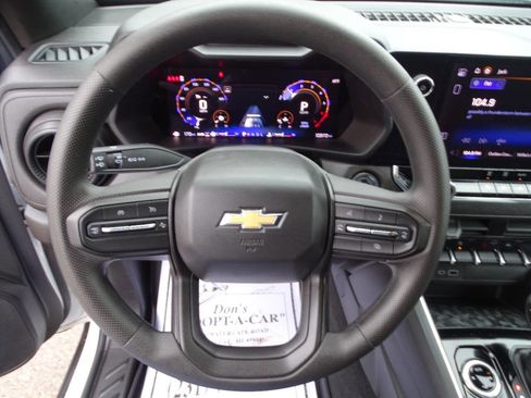 Used 2024 Chevrolet Colorado W/T w/ WT Convenience Package II AWD/4WD image 14