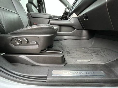 Used 2023 GMC Yukon XL Denali image 39