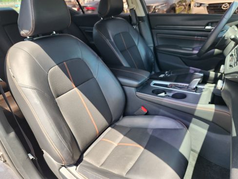 Used 2019 Nissan Altima 2.5 SR w/ SR Premium Package FWD image 14