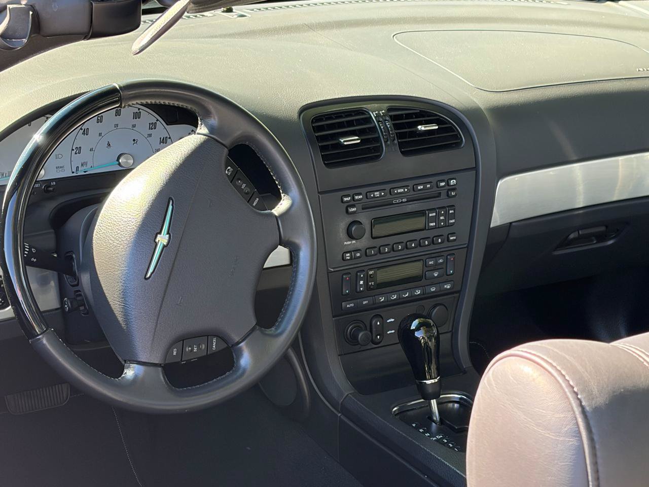Used 2002 Ford Thunderbird RWD image 14
