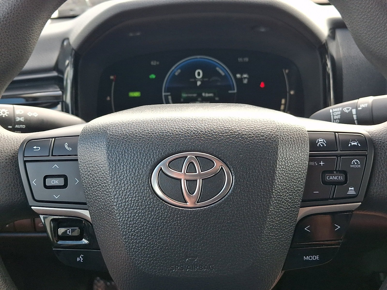 Certified 2025 Toyota Camry LE FWD image 18