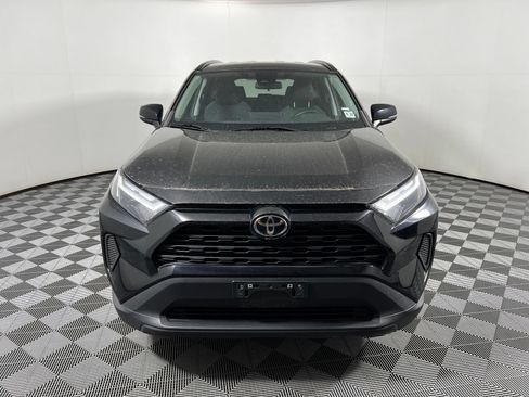 Used 2022 Toyota RAV4 XLE FWD image 2