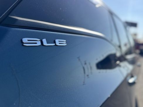 Used 2024 GMC Terrain SLE w/ Fleet Convenience Package image 7