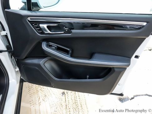 Used 2016 Porsche Macan S w/ Premium Package Plus image 33