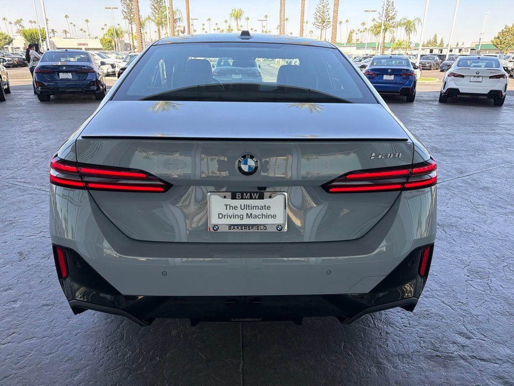 Used 2026 BMW 530i w/ M Sport Package RWD image 4