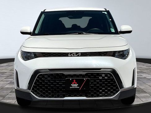 Used 2025 Kia Soul LX w/ LX Technology Package image 3