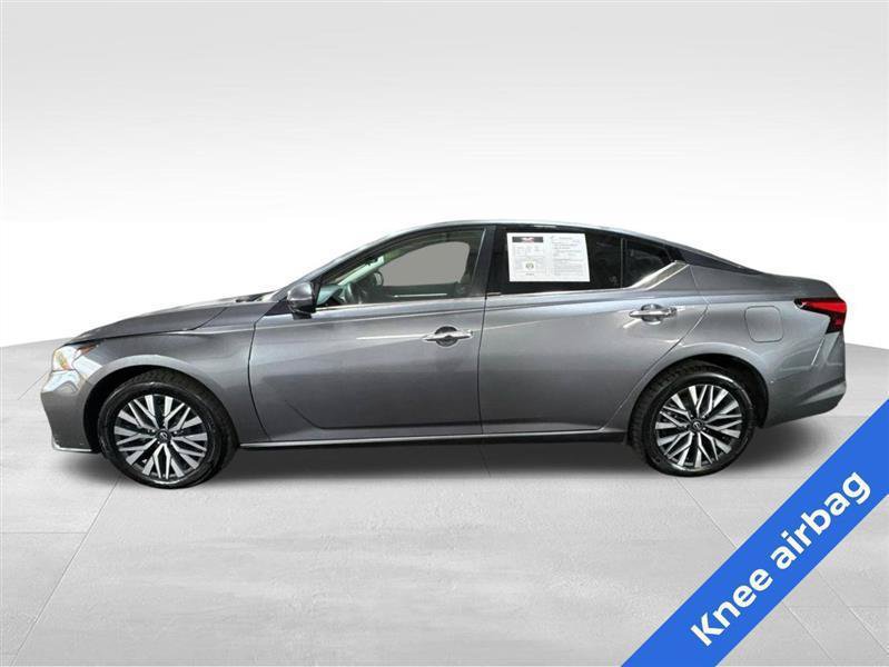 Used 2023 Nissan Altima 2.5 SV w/ SV Premium Package AWD/4WD image 8