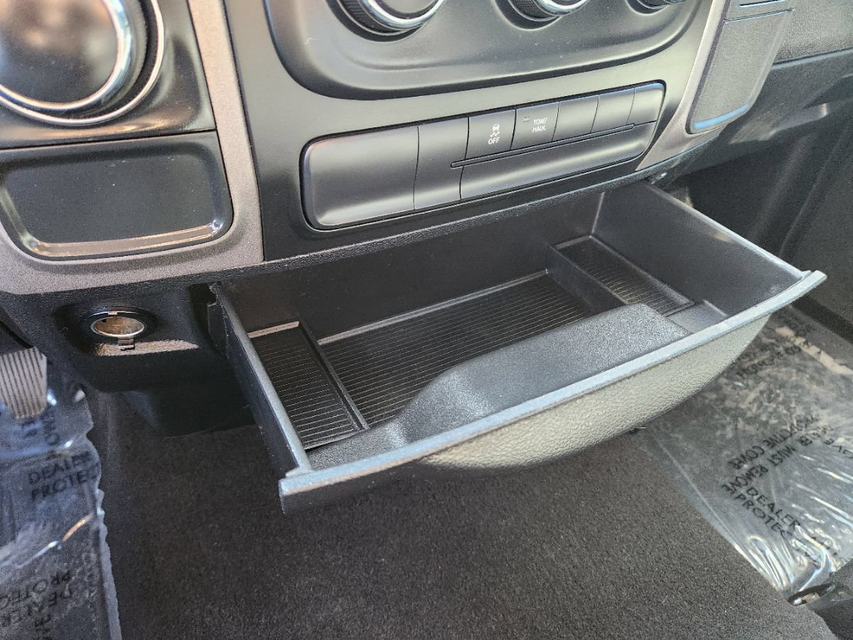 Used 2017 RAM 1500 Express w/ Express Value Package RWD image 27
