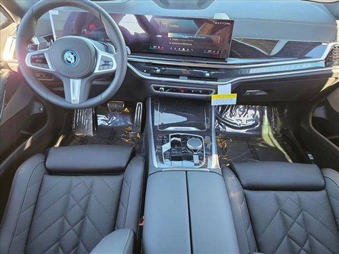 Certified 2026 BMW X5 xDrive50e w/ M Sport Package AWD/4WD image 17
