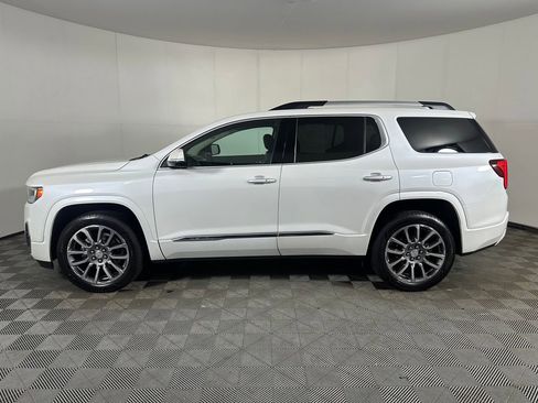Used 2021 GMC Acadia Denali image 2