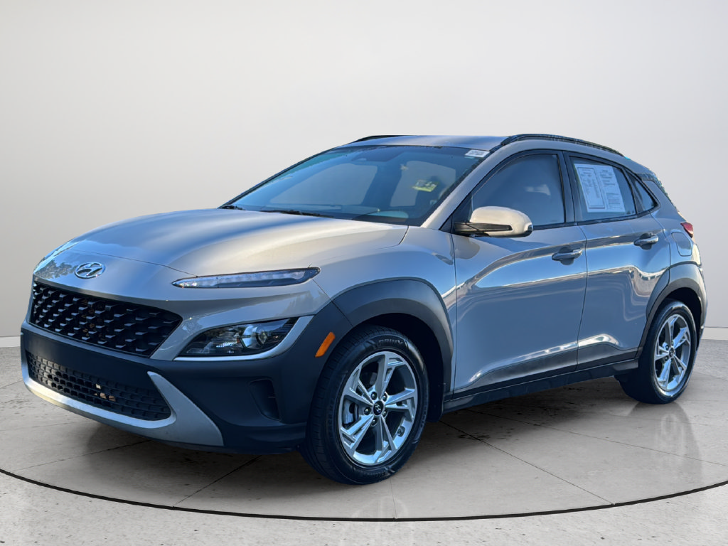 Used 2023 Hyundai Kona SEL w/ Cargo Package FWD image 4