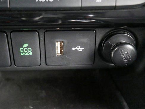 Used 2025 Mitsubishi Eclipse Cross ES image 26