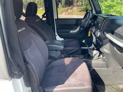 Used 2014 Jeep Wrangler Rubicon w/ Power Convenience Group AWD/4WD image 26