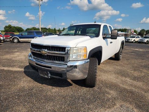 Used 2008 Chevrolet Silverado 2500 W/T w/ Snow Plow Prep Package AWD/4WD image 11