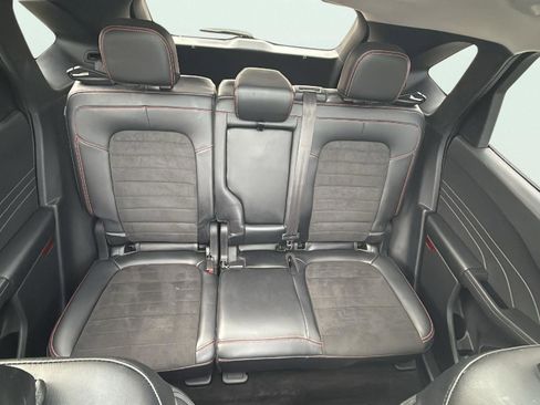 Used 2022 Ford Escape SEL w/ SEL Stealth AWD Package image 18