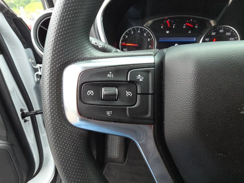Used 2025 Chevrolet Blazer LT AWD/4WD image 18