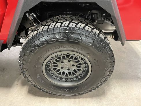 Used 2021 Jeep Gladiator Sport image 9