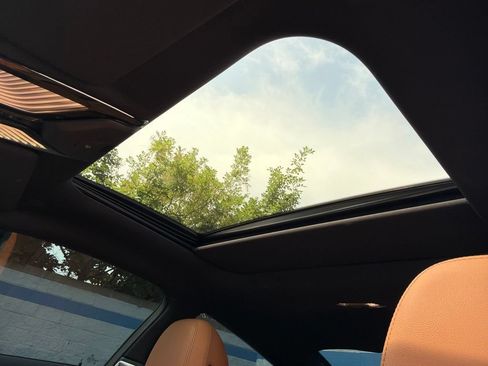 Used 2024 BMW M440i Coupe w/ Premium Package RWD image 16
