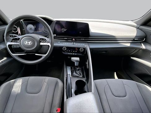 Used 2024 Hyundai Elantra SEL FWD image 14