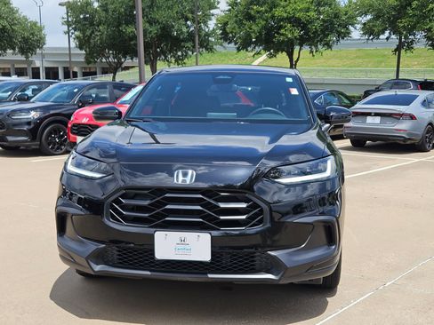 Certified 2025 Honda HR-V Sport image 2